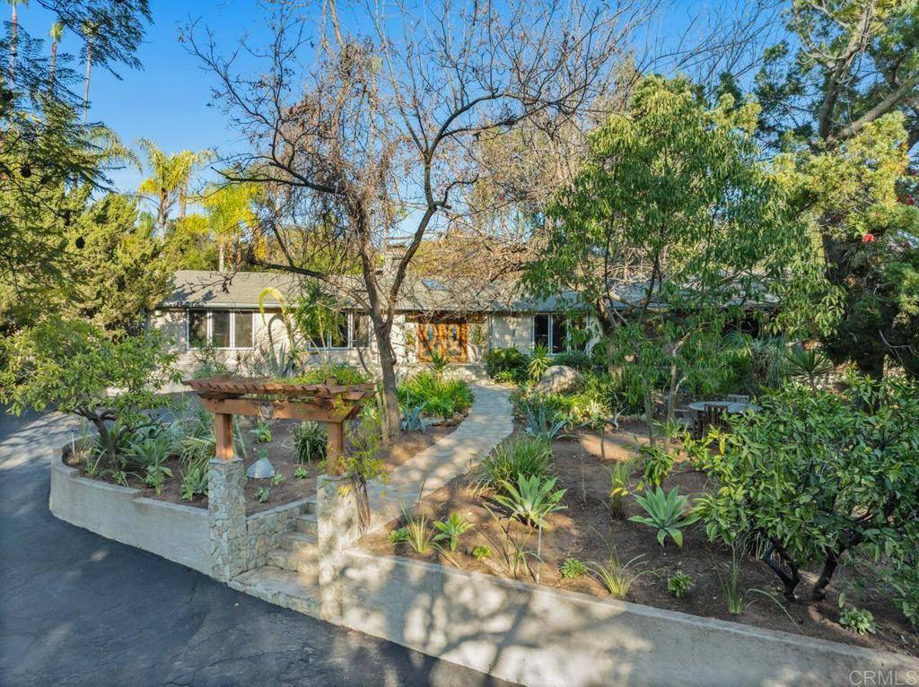 La Mesa, CA 91941,10880 Hess DR