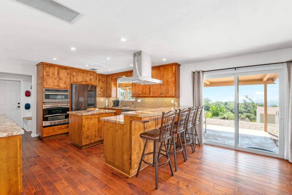 Alpine, CA 91901,3008 N Victoria Dr