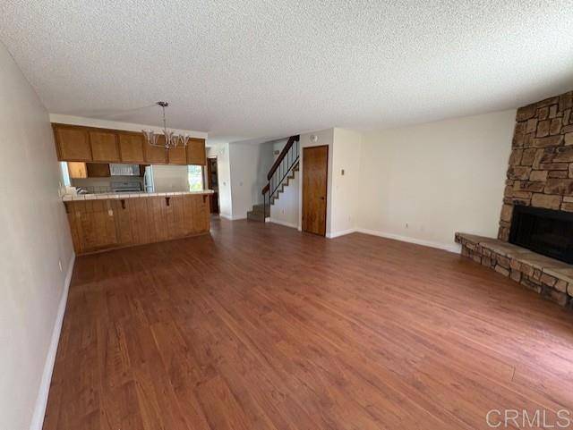 Coronado, CA 92118,567 F AVE