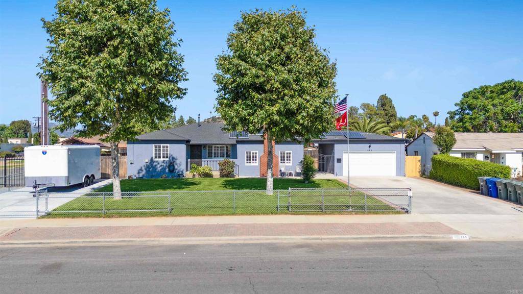 El Cajon, CA 92020,895 S Lincoln AVE