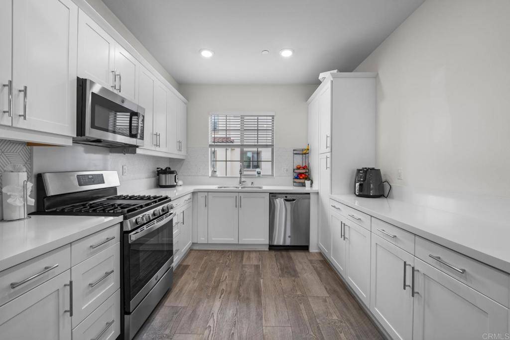 Oceanside, CA 92056,4376 Pacifica Drive #2