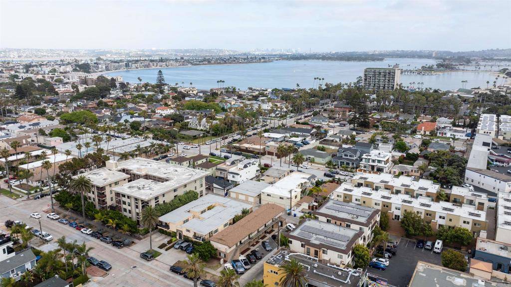 San Diego, CA 92109,835 Thomas AVE