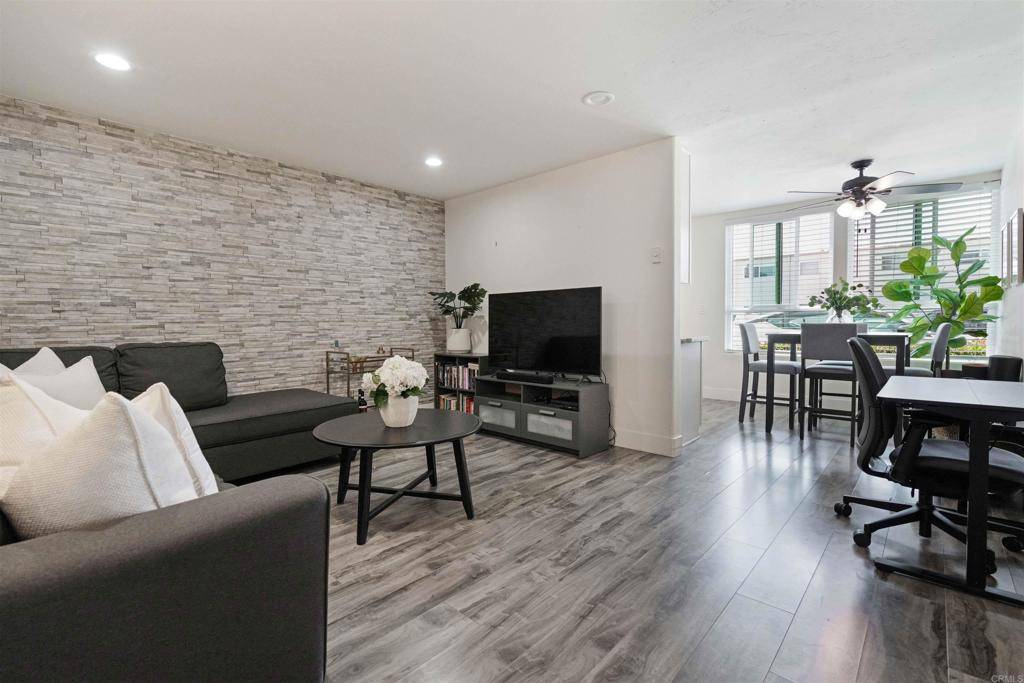 Chula Vista, CA 91911,279 Moss ST #6