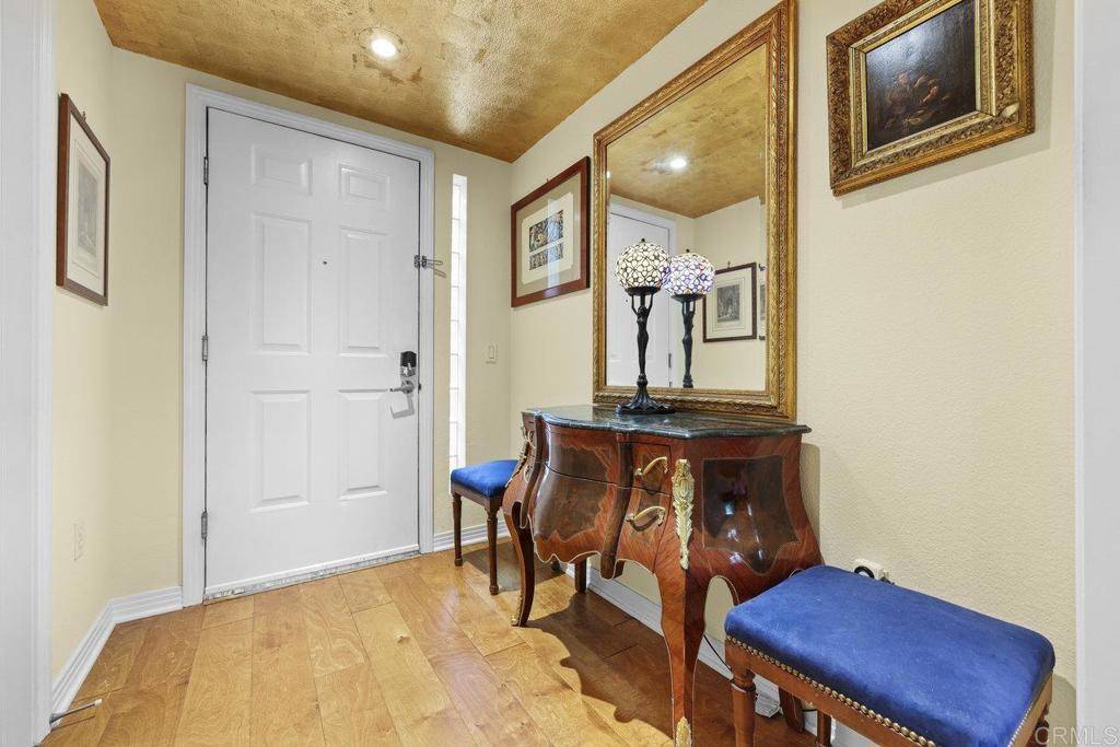 San Diego, CA 92101,301 W G St #119