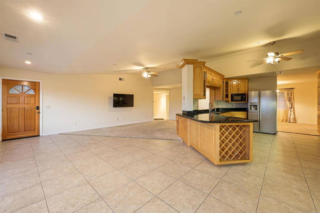Spring Valley, CA 91977,2814 Helix ST