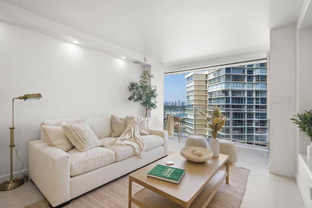Coronado, CA 92118,1760 Avenida del Mundo #901