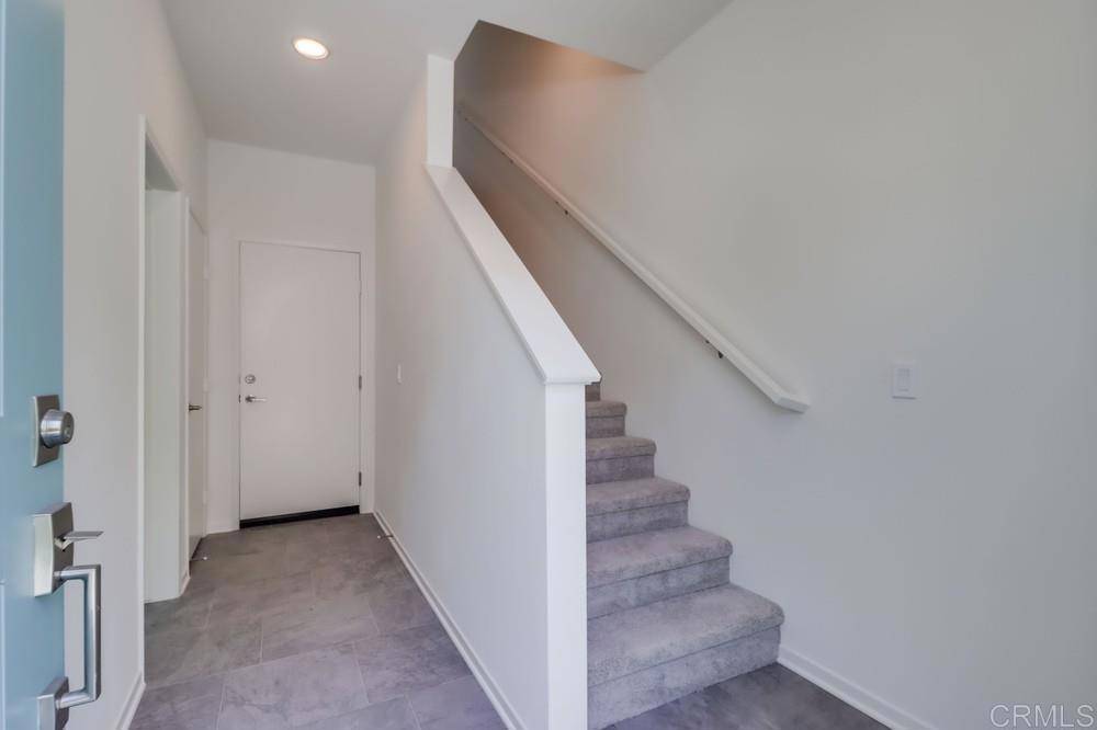 San Diego, CA 92154,5305 Seacliff PL #5