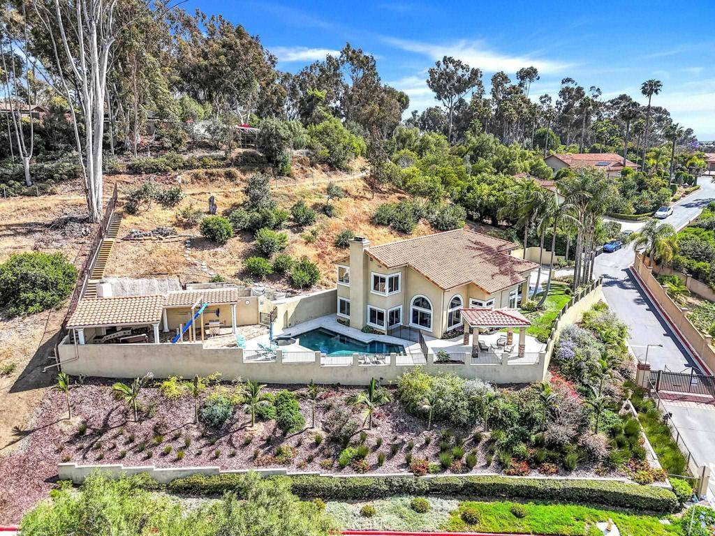 Bonita, CA 91902,3676 Valley RD