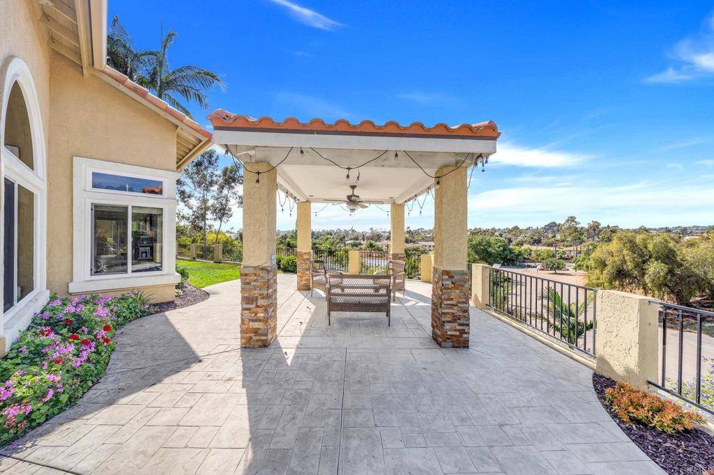 Bonita, CA 91902,3676 Valley RD