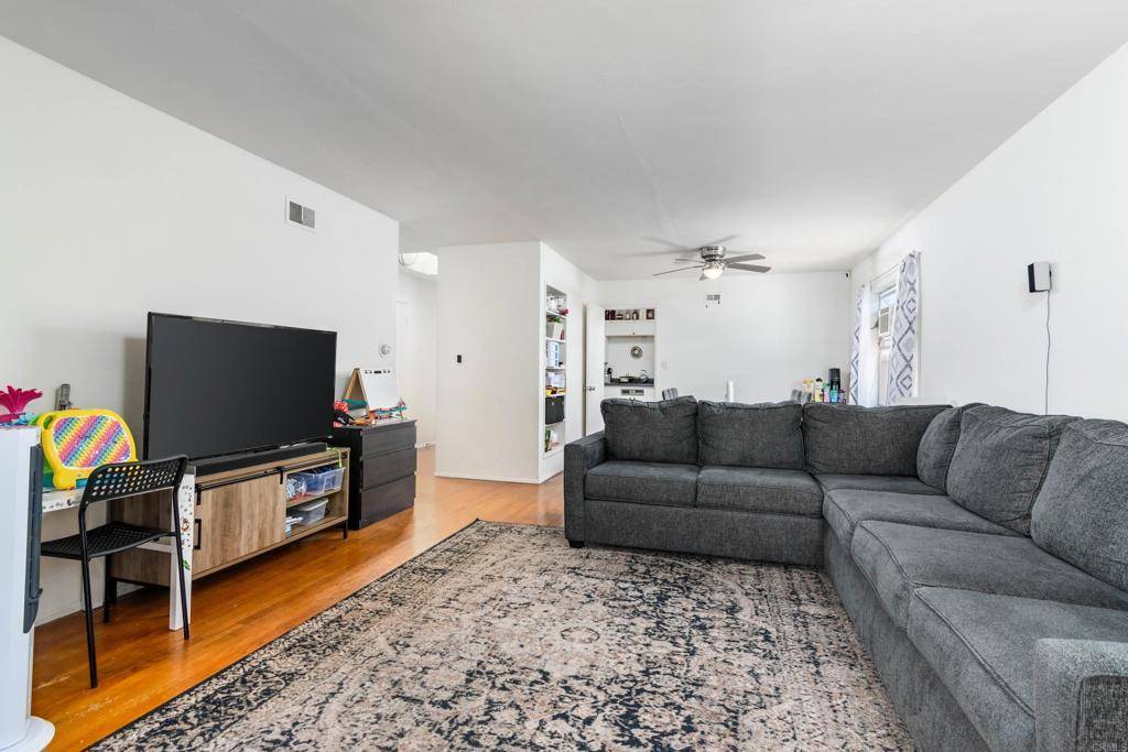 San Diego, CA 92123,2854 Greyling DR