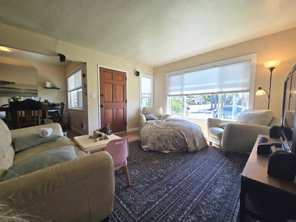 Imperial Beach, CA 91932,835 Corvina ST