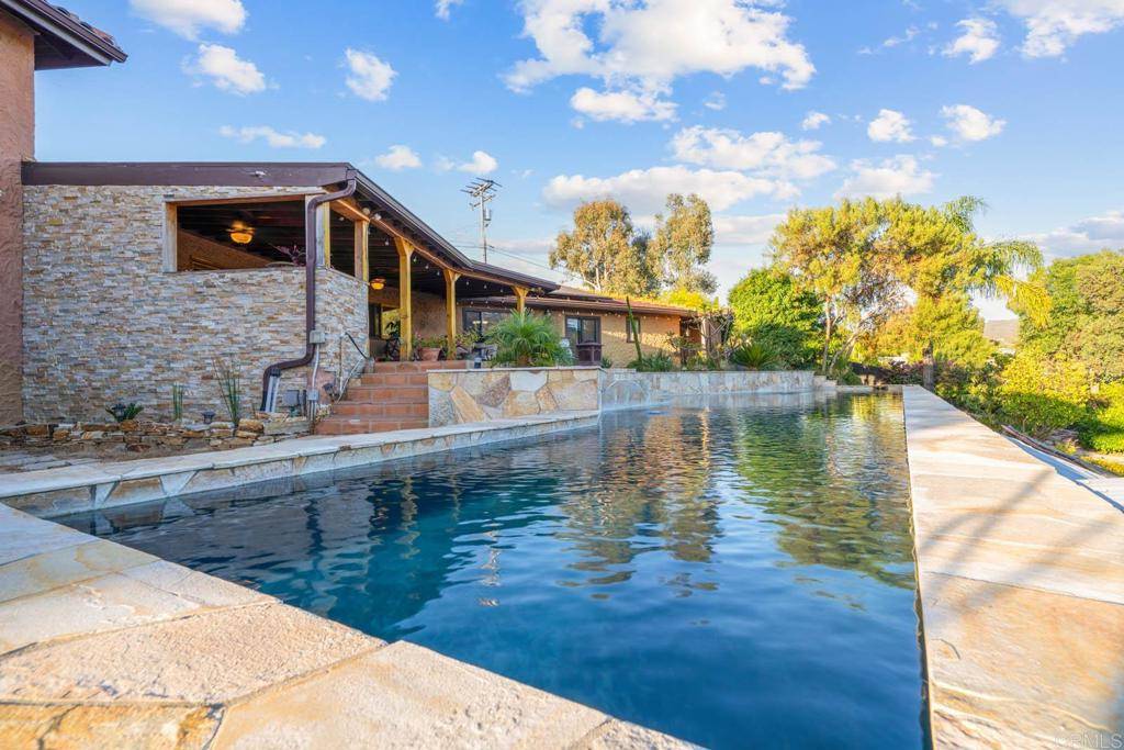 Jamul, CA 91935,3204 Via Caliente Del Sol