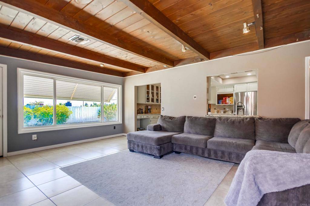 Lakeside, CA 92040,10020 Pino DR