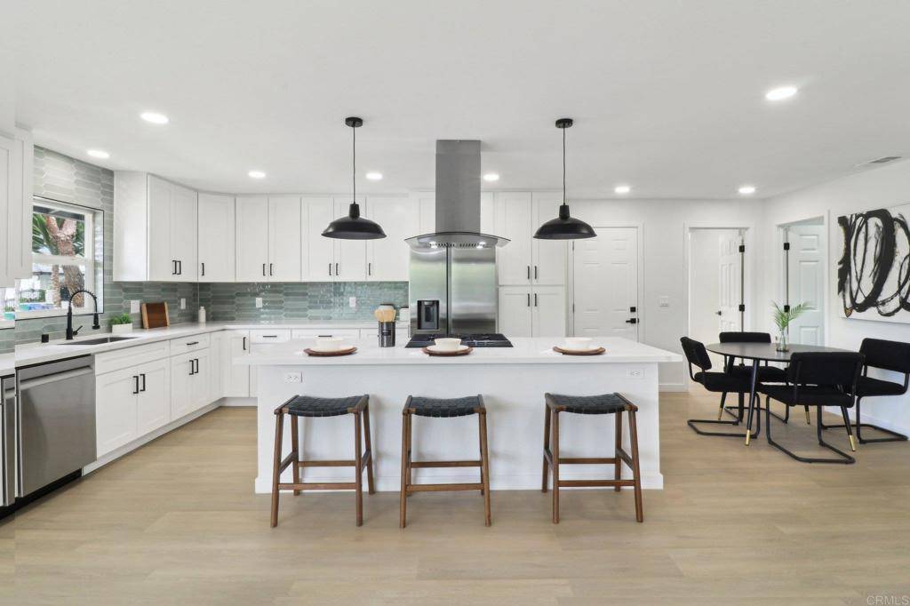 Oceanside, CA 92054,3243 Carolyn CIR