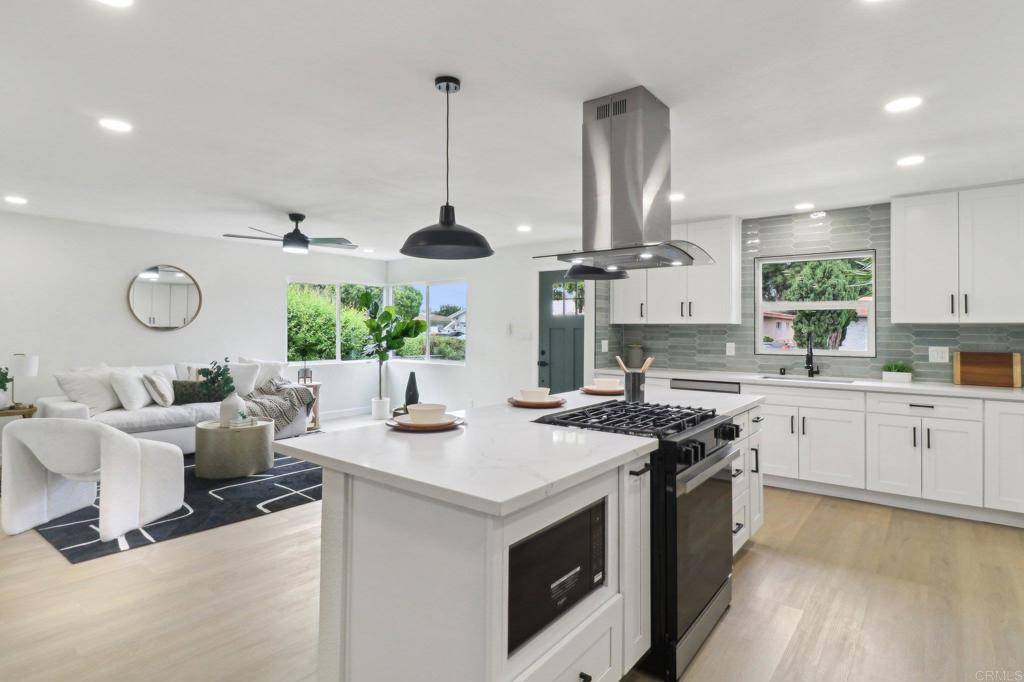 Oceanside, CA 92054,3243 Carolyn CIR