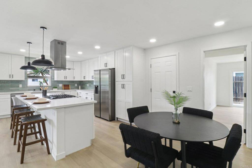 Oceanside, CA 92054,3243 Carolyn CIR