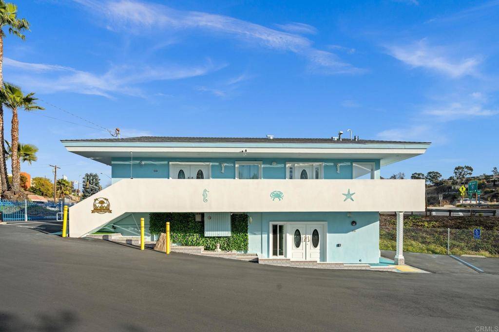 La Mesa, CA 91942,5200 Lake Murray BLVD #2