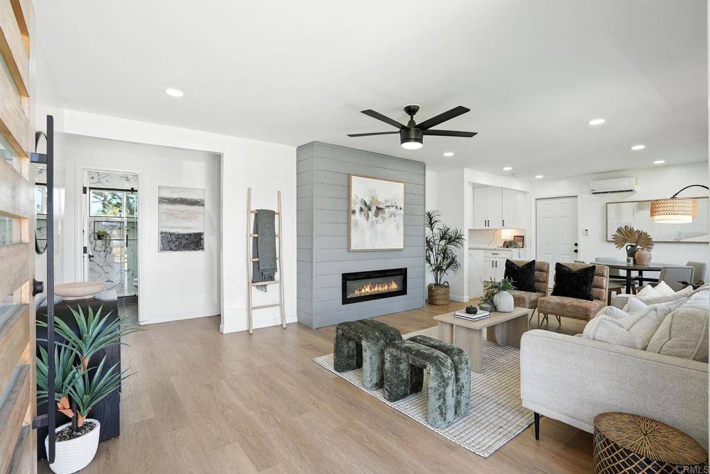 San Diego, CA 92117,4862 Kesling CT