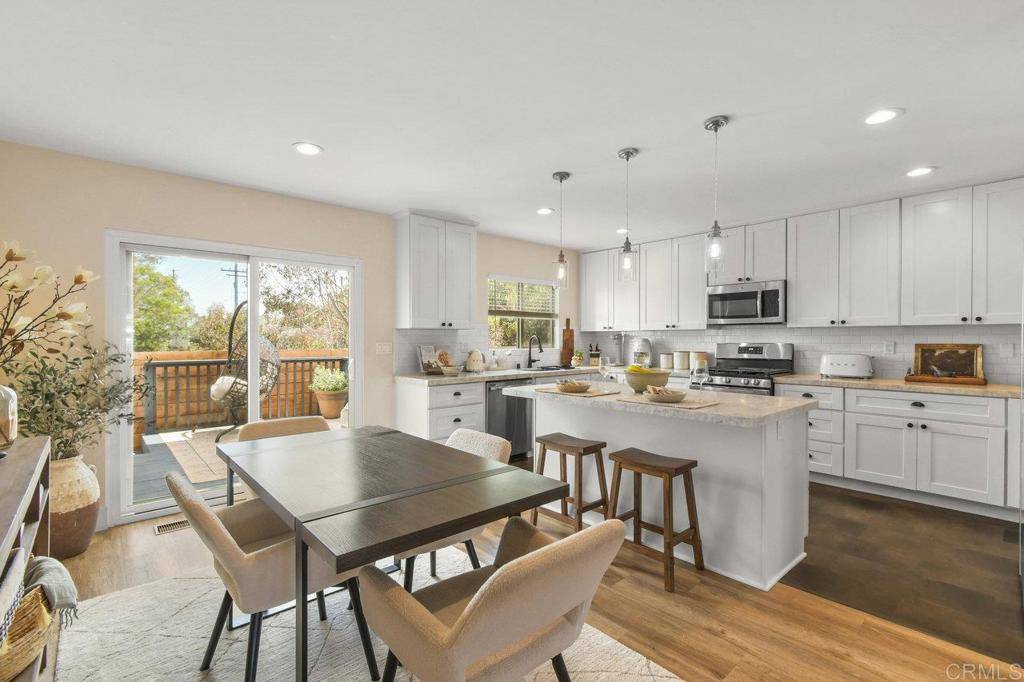 San Diego, CA 92104,3585 Redwood ST