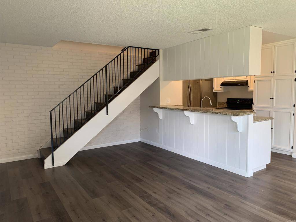 Santee, CA 92071,9847 Mission Vega Rd #3