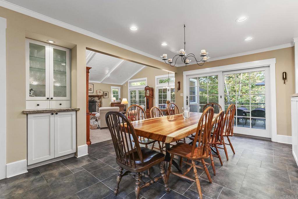 2028 VALLEY RIM RD El Cajon, CA 92019