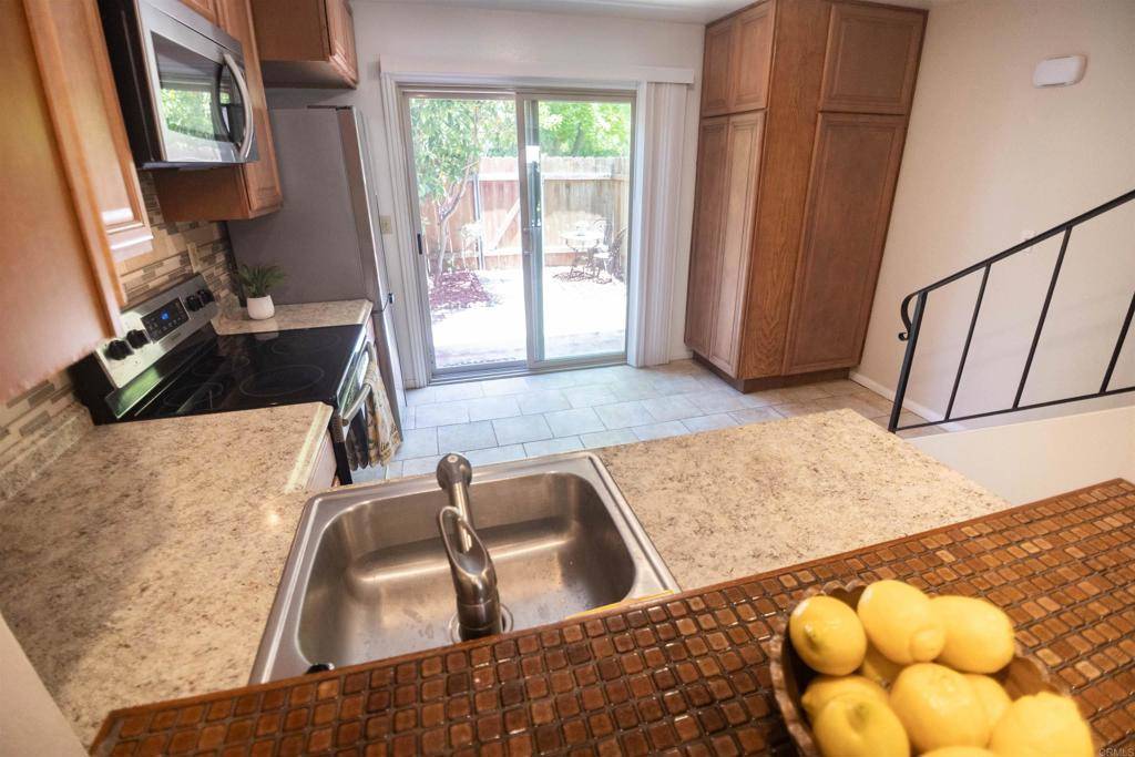 San Diego, CA 92119,6652 Bell Bluff AVE #60B2