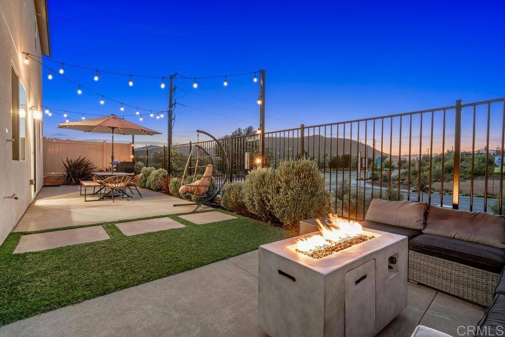 Fallbrook, CA 92028,204 Hass LN