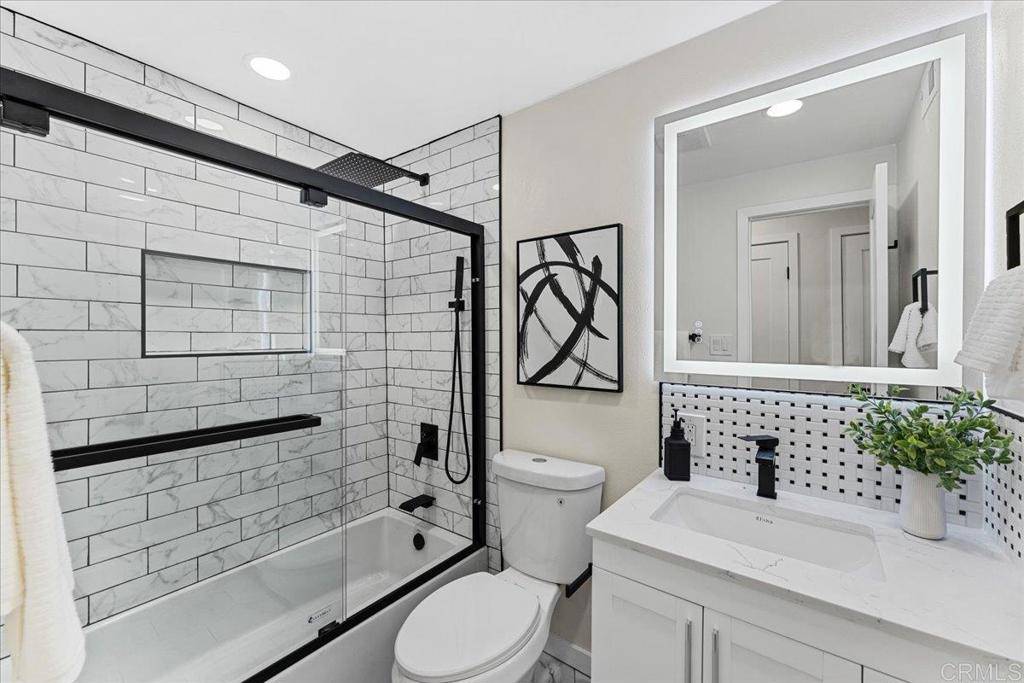 Santee, CA 92071,8611 Carlton Oaks Dr