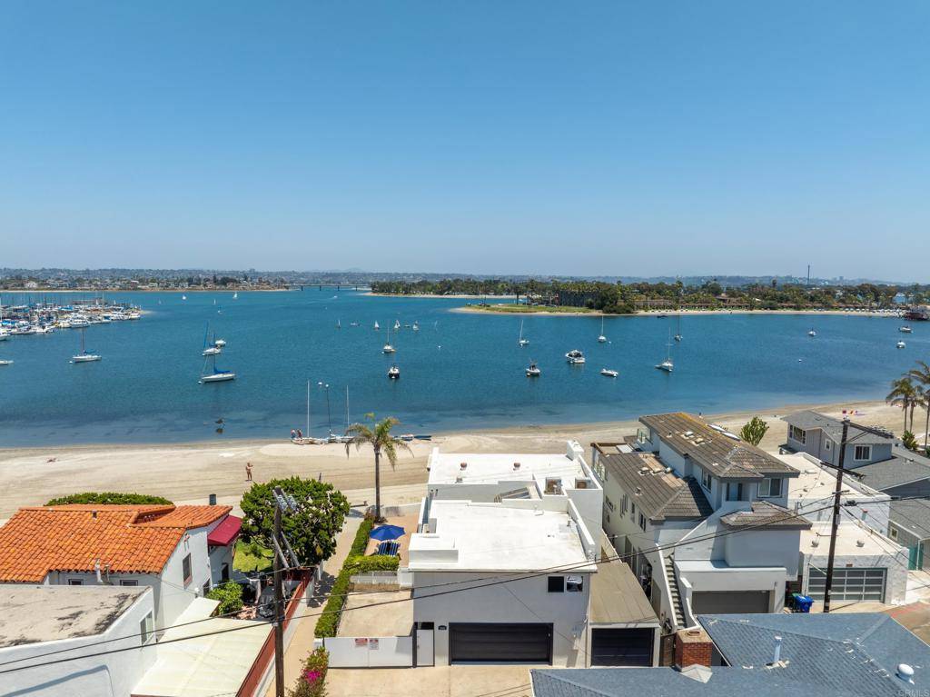 San Diego, CA 92109,3366 Bayside WALK