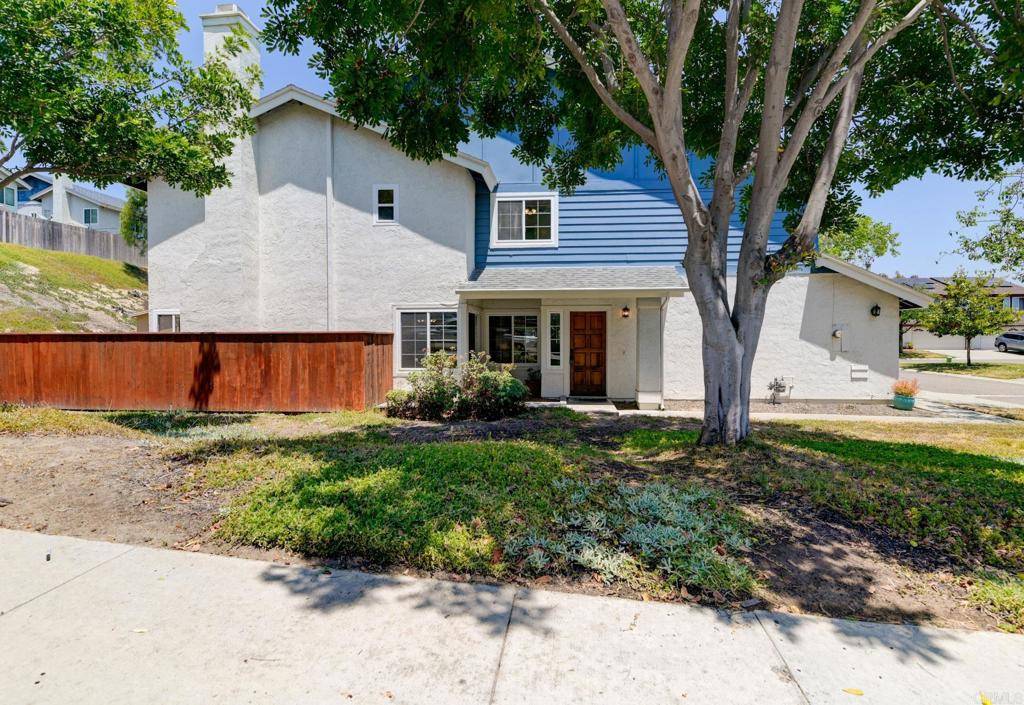 San Diego, CA 92139,1403 Manzana Way