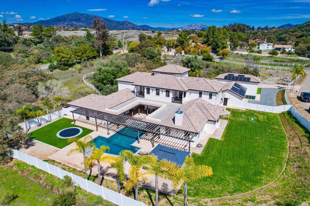 Alpine, CA 91901,2184 Pacific Crest Dr