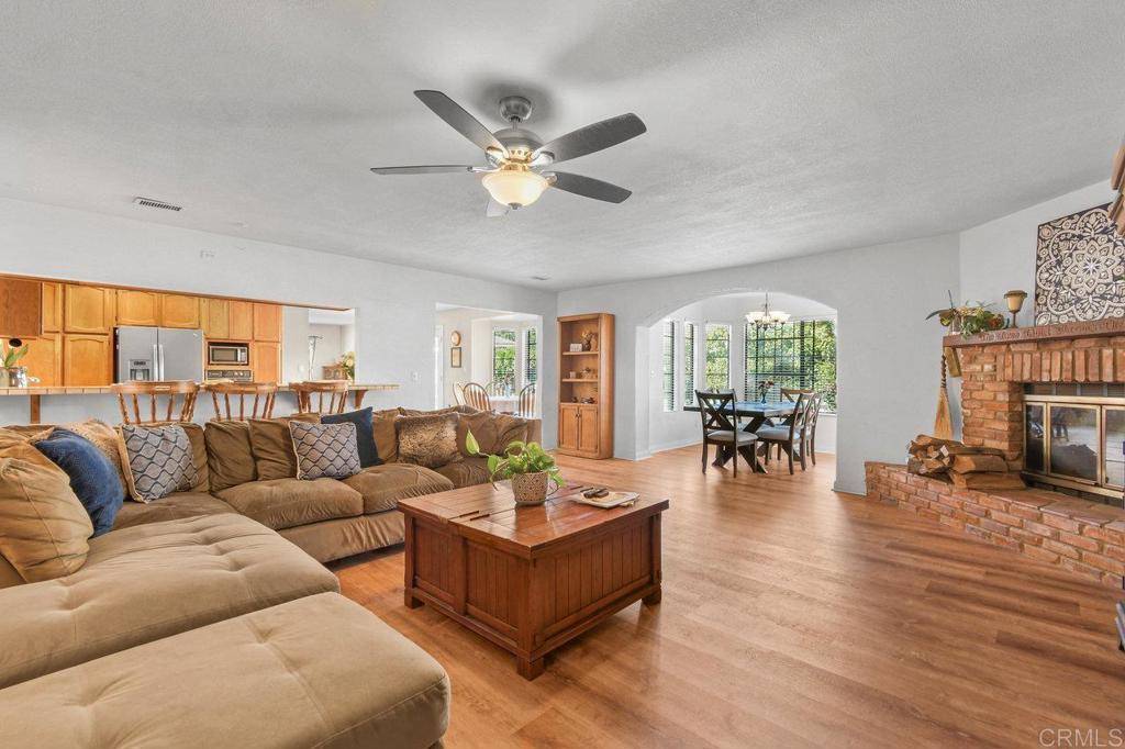 La Mesa, CA 91942,5855 Kappa St
