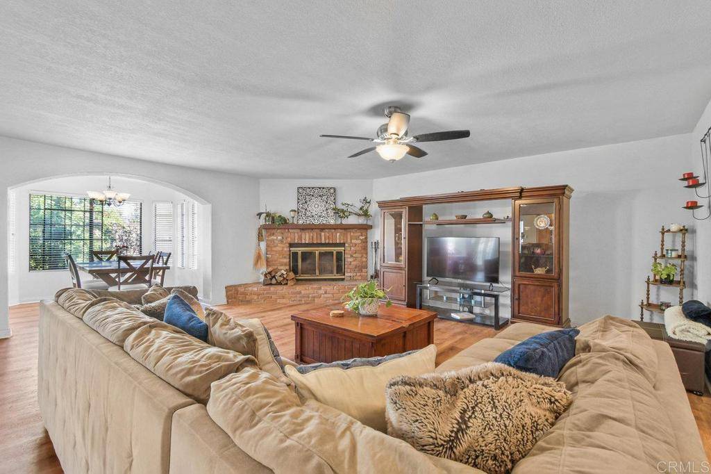 La Mesa, CA 91942,5855 Kappa St