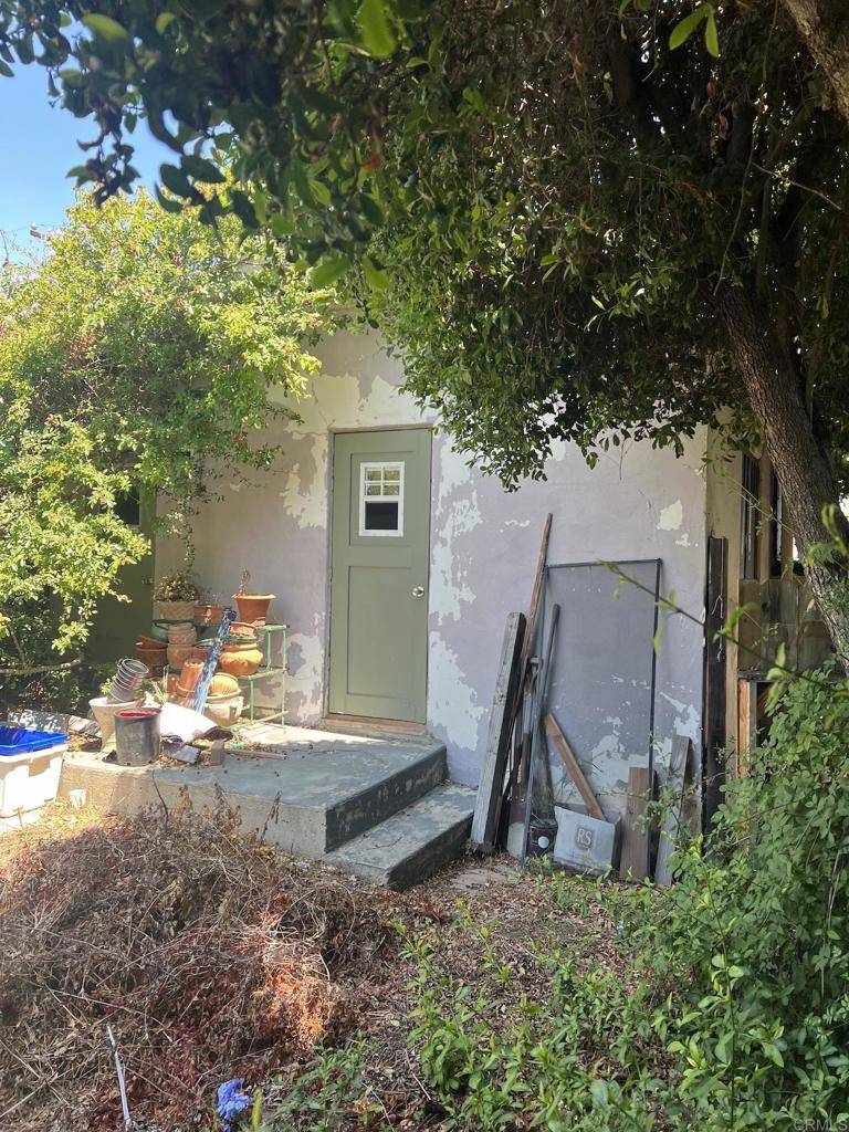 San Diego, CA 92116,3621 Collier AVE