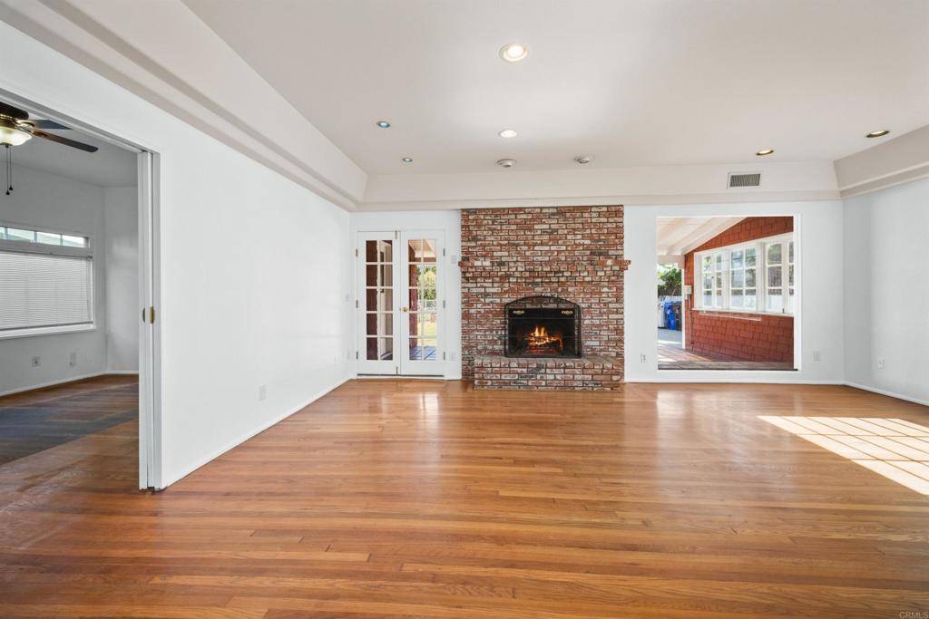 San Diego, CA 92116,4778 Panorama Drive