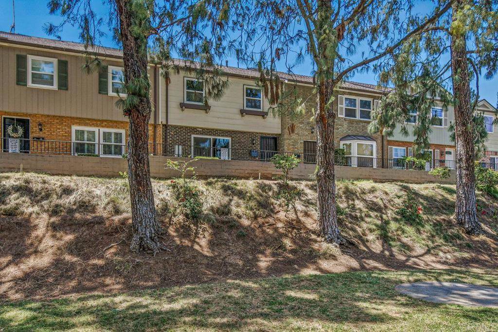 El Cajon, CA 92021,11923 Royal rd #E
