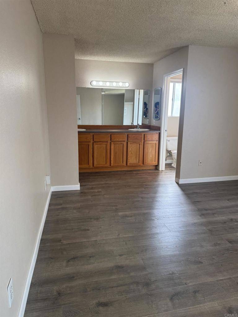 Chula Vista, CA 91910,384 I ST