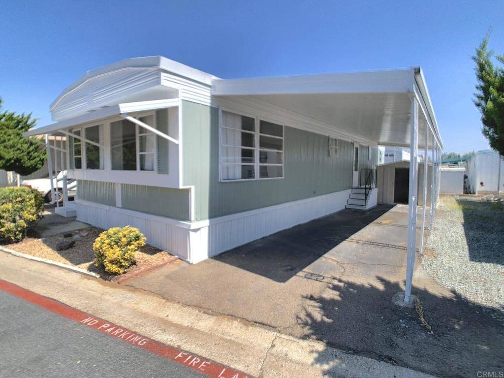 El Cajon, CA 92019,1285 E Washington AVE #SPC 54