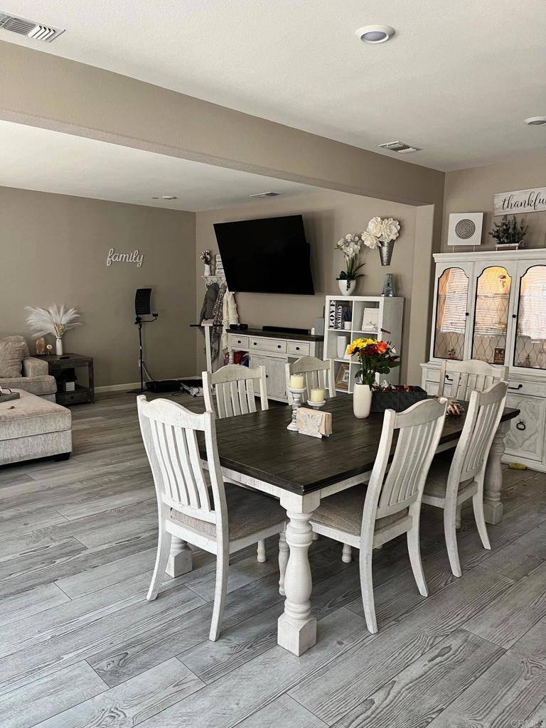 Rohnert Park, CA 94928,5132 Kevin Place