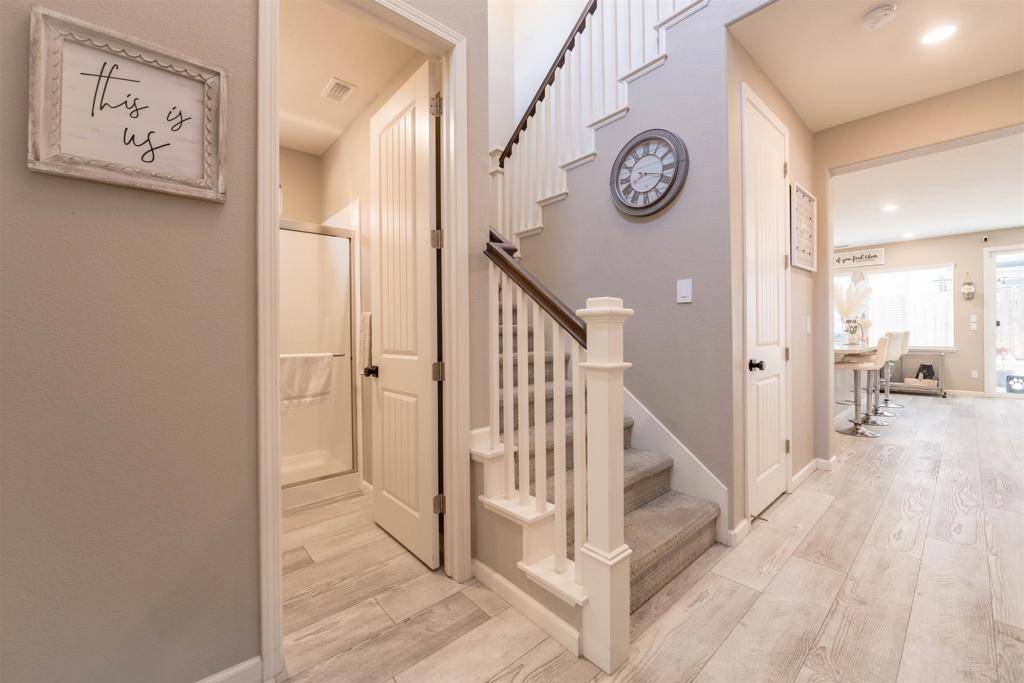Rohnert Park, CA 94928,5132 Kevin Place