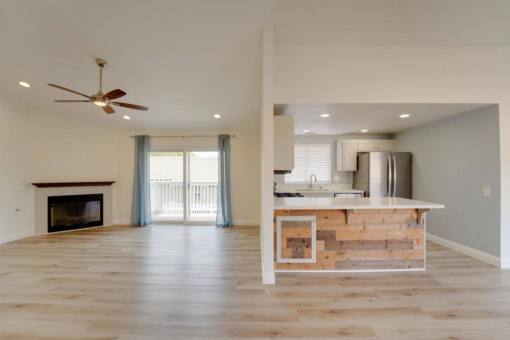 Vista, CA 92084,1354 Palomar PL