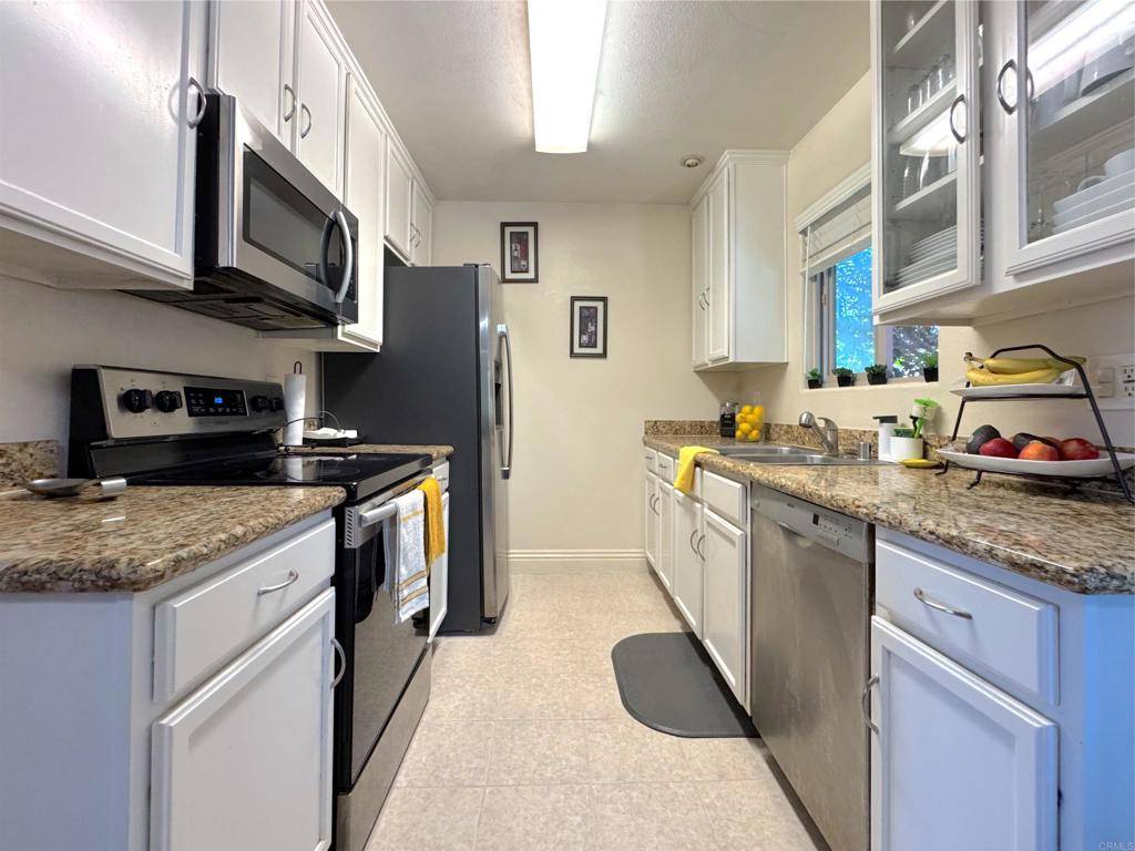 El Cajon, CA 92020,472 Graves AVE #12