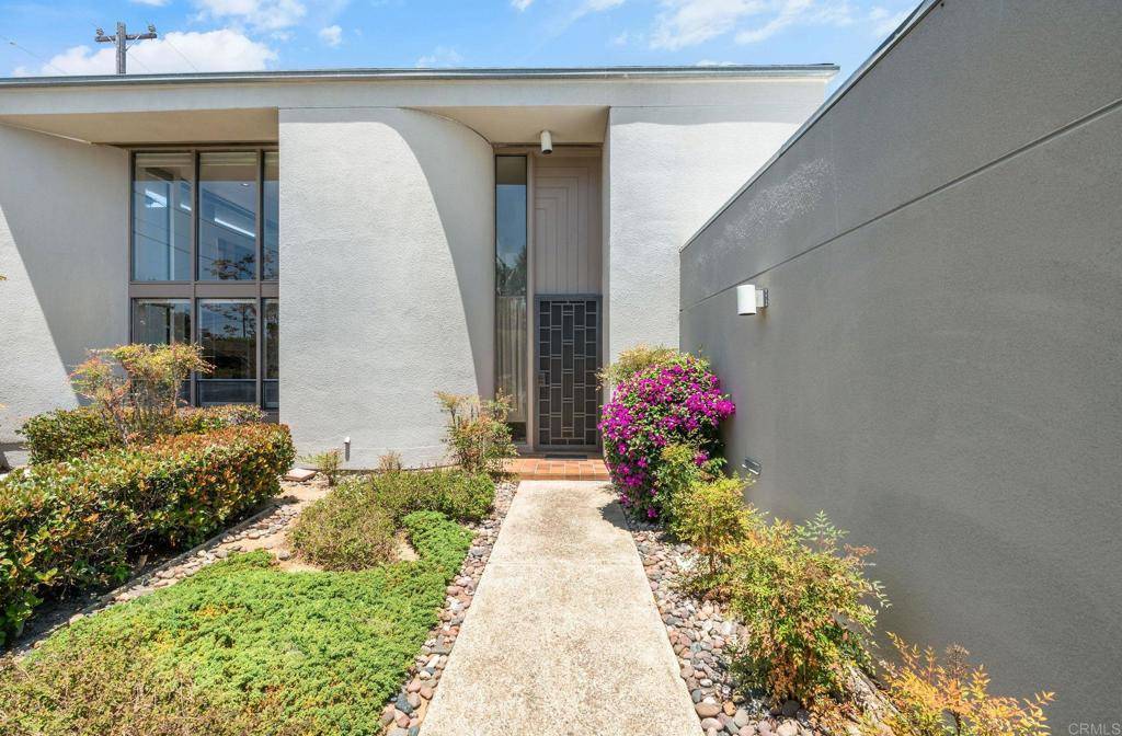 San Diego, CA 92116,3112 N Mountain View DR