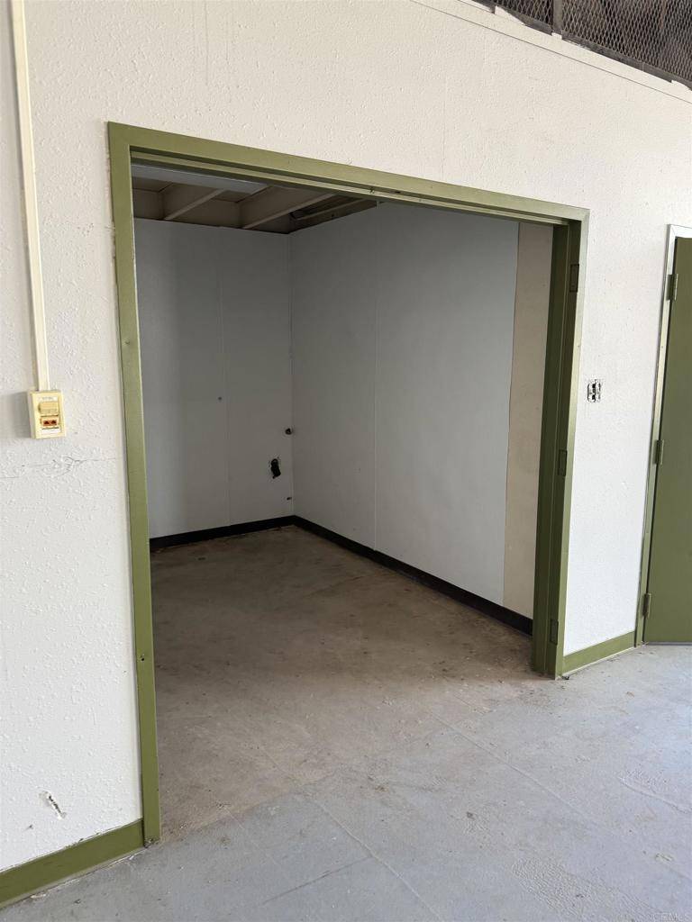 Boulevard, CA 91905,39701 avenida de robles verdes