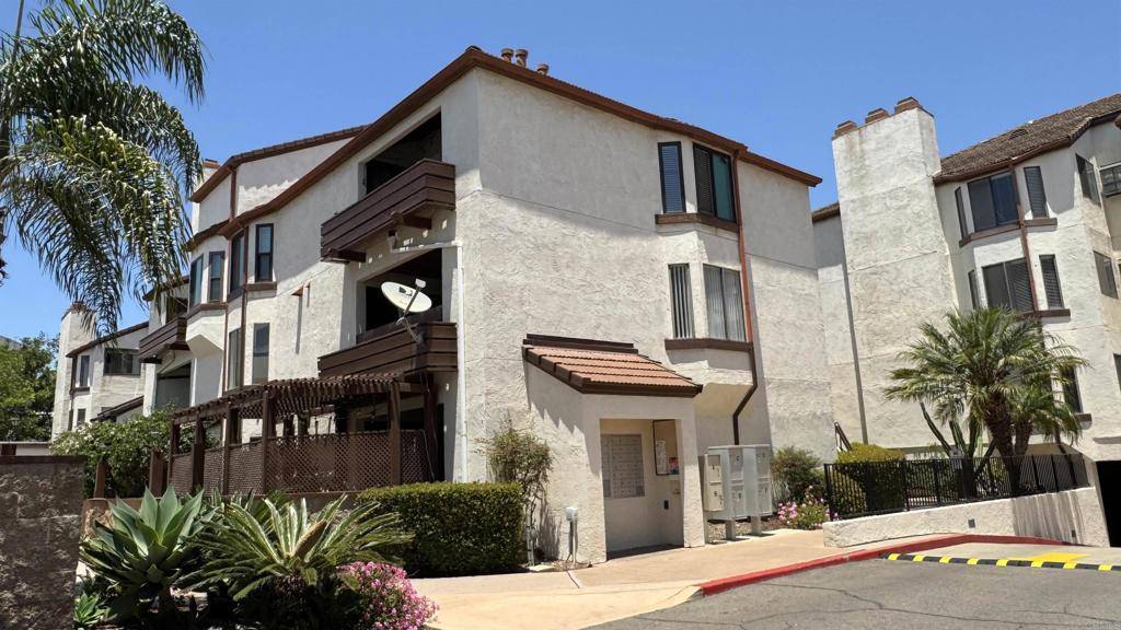 Chula Vista, CA 91910,376 Center ST #223