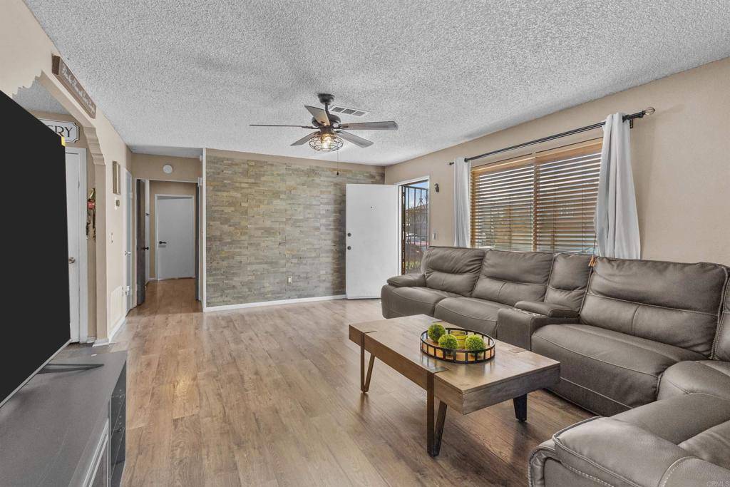 El Cajon, CA 92021,321 Sun CT
