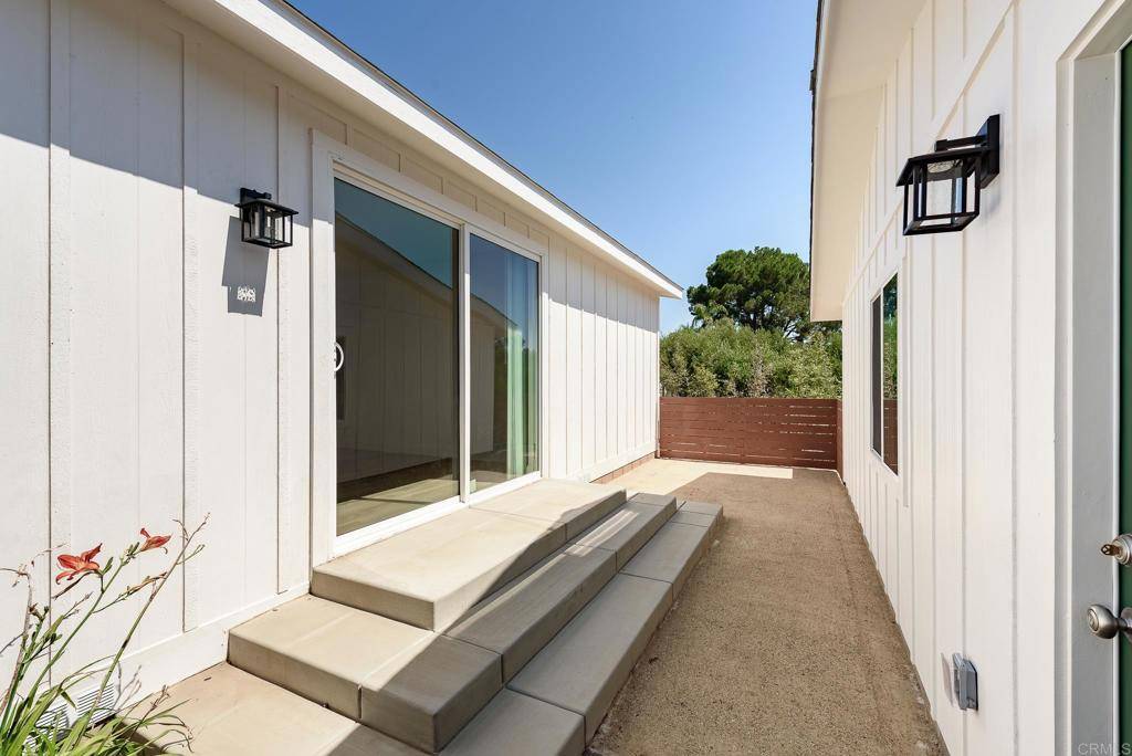 Escondido, CA 92026,28676 Mountain Lilac RD