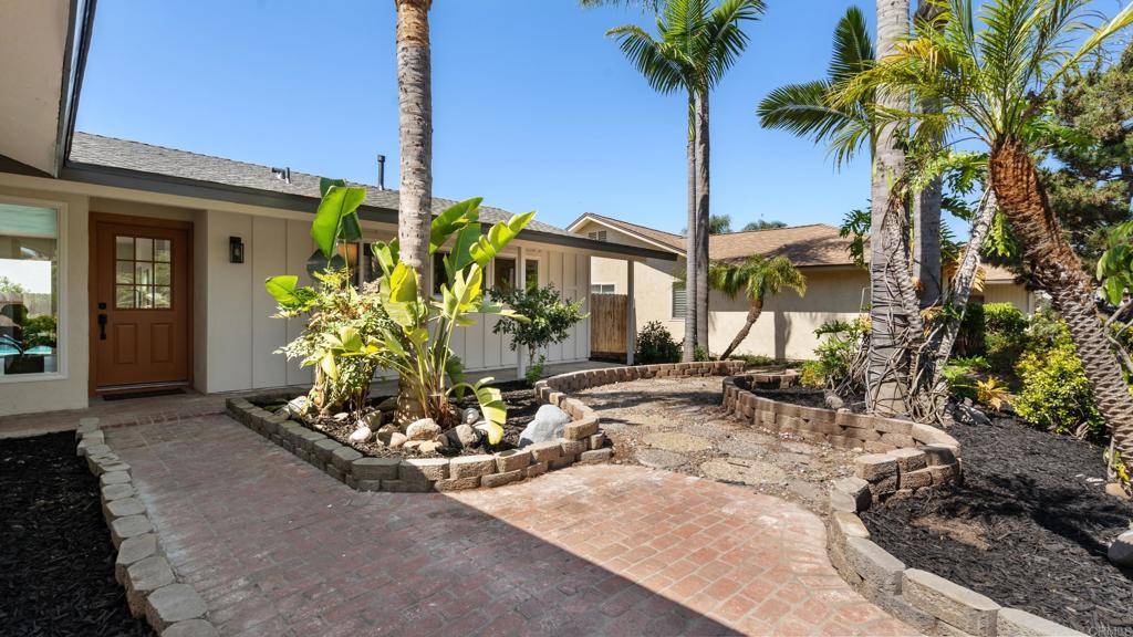 San Diego, CA 92119,8865 Highsmith LN