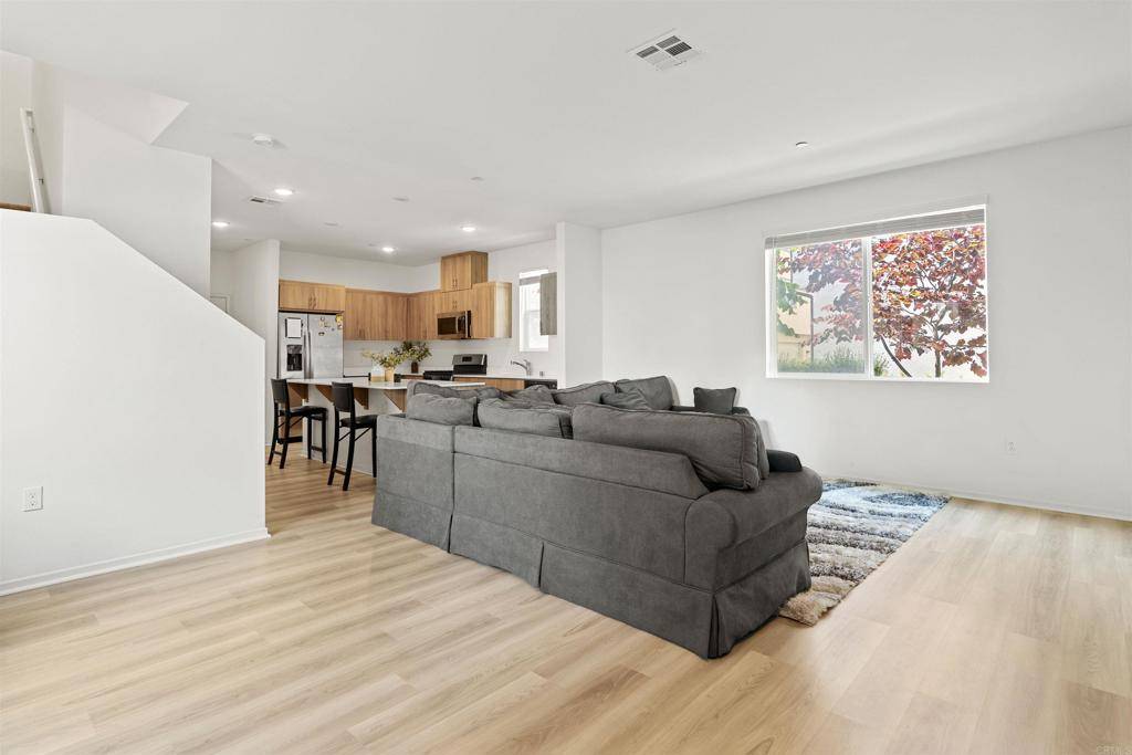 San Diego, CA 92154,5212 Beachfront #40