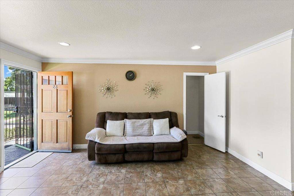 El Cajon, CA 92021,390 N 1st ST #23